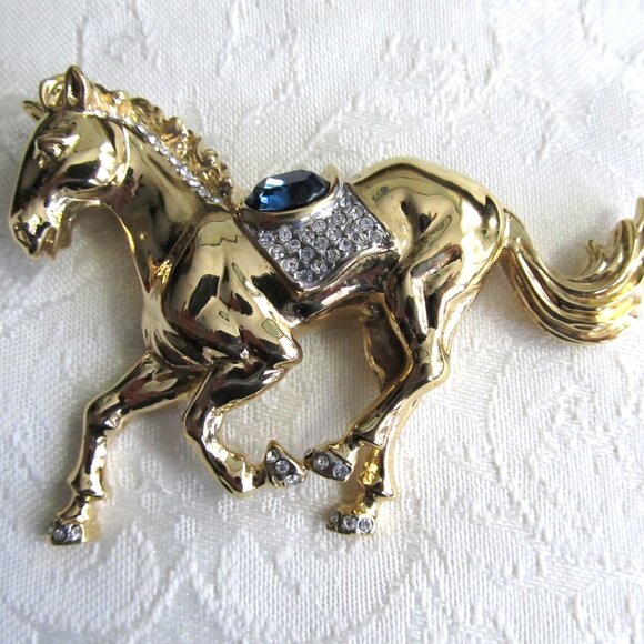 Vintage Butler Brooch Galloping Stallion With Rhinestone Saddle In Gold Tone - Picture 3 of 8